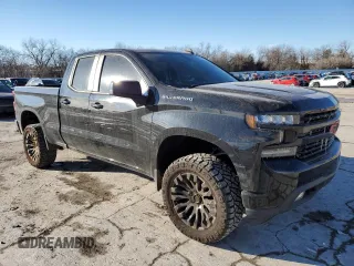 2019 Chevrolet Silverado 1500 RST with VIN 1GCRWDED0KZ231326, listed as a Copart auction lot 45497815 with 97,960 mi miles and Salvage Title. Bid and sale history available at carsss.com. Image 4.