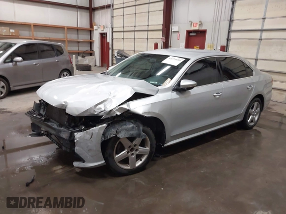 2016 Volkswagen Passat S z VIN 1VWAS7A30GC013577, wystawiony jako IAAI lot #42231654 z przebiegiem 84 918 mil mil oraz . Historia ofert i sprzedaży dostępna na DreamBid. Obrazek 19.