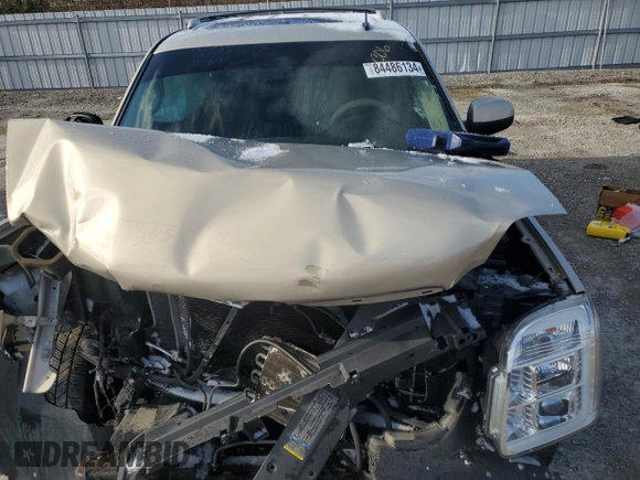 2011 GMC Yukon XL Denali with VIN 1GKS2MEF2BR192306, listed as a Copart auction lot 84486134 with 197,724 mi miles and Salvage Title. Bid and sale history available at carsss.com. Image 13.