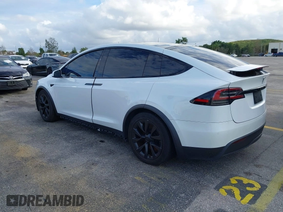 2022 Tesla Model X with VIN 7SAXCBE50NF359642, listed as a IAAI auction lot 41208766 with 37,749 mi miles. Bid and sale history available at carsss.com. Image 3.