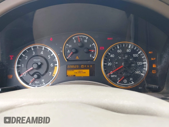 2011 Nissan Armada SV with VIN 5N1BA0ND6BN611508, listed as a IAAI auction lot 42031384 with 228,523 mi miles and . Bid and sale history available at DreamBid. Image 7.