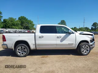 2022 Ram 1500 Limited z VIN 1C6SRFHT1NN361450, wystawiony jako IAAI lot #42027326 z przebiegiem 26 557 mil mil oraz . Historia ofert i sprzedaży dostępna na DreamBid. Obrazek 14.