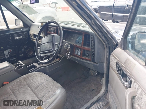 1996 Jeep Cherokee с VIN 1J4FN68S0TL183160, выставлен на аукционе IAAI как лот 42632999 с пробегом 270 668 миль миль и . История ставок и продаж доступна на DreamBid. Изображение 5.
