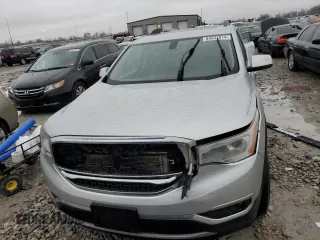 2017 GMC Acadia SLT with VIN 1GKKNMLS1HZ140195, listed as a Copart auction lot 84537814 with 266,443 mi miles and Salvage Title. Bid and sale history available at carsss.com. Image 5.