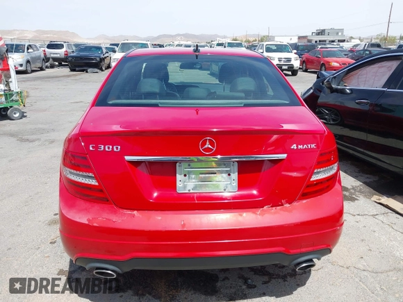 2013 Mercedes-Benz C 300 Sport с VIN WDDGF8AB8DR284402, выставлен на аукционе IAAI как лот 42291028 с пробегом Не указан миль и . История ставок и продаж доступна на DreamBid. Изображение 17.