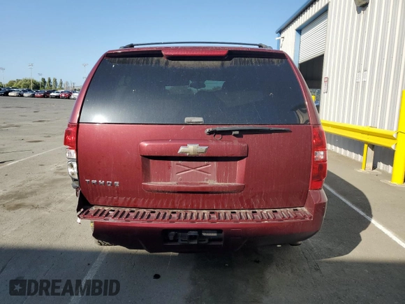 2008 Chevrolet Tahoe LS z VIN 1GNFC13C98R173690, wystawiony jako Copart lot #55685055 z przebiegiem 238 552 mil mil oraz Szkoda całkowita • Salvage title. Historia ofert i sprzedaży dostępna na DreamBid. Obrazek 6.