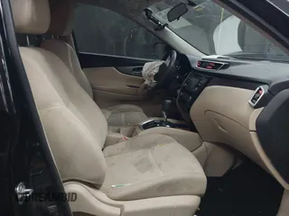 2016 Nissan Rogue SV z VIN KNMAT2MV8GP668191, wystawiony jako IAAI lot #42237376 z przebiegiem 93 719 mil mil oraz . Historia ofert i sprzedaży dostępna na DreamBid. Obrazek 5.