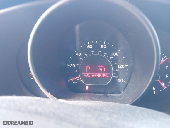 2014 Kia Soul with VIN KNDJN2A29E7106253, listed as a IAAI auction lot 41909926 with 233,609 mi miles. Bid and sale history available at carsss.com. Image 7.