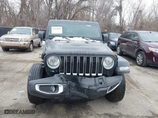 2023 Jeep Gladiator Overland with VIN 1C6HJTFG4PL564093, listed as a IAAI auction lot 41594203 with 37,740 mi miles. Bid and sale history available at carsss.com. Image 12.