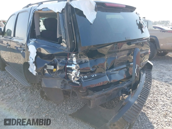 2012 Chevrolet Tahoe LS z VIN 1GNSCAE07CR222086, wystawiony jako IAAI lot #40565065 z przebiegiem 316 041 mil mil oraz . Historia ofert i sprzedaży dostępna na DreamBid. Obrazek 17.
