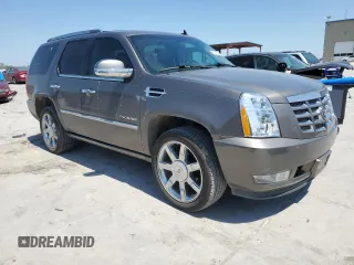 2012 Cadillac Escalade Luxury z VIN 1GYS3BEF6CR105077, wystawiony jako Copart lot #52988045 z przebiegiem 144 186 mil mil oraz Tytuł czysty. Historia ofert i sprzedaży dostępna na DreamBid. Obrazek 4.