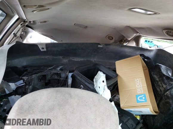 2000 Toyota Sienna CE with VIN 4T3ZF19C3YU210074, listed as a Copart auction lot 53546113 with 0 mi miles and Salvage Title. Bid and sale history available at carsss.com. Image 10.