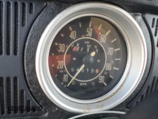 1971 Volkswagen Beetle with VIN 1113103120, listed as a Copart auction lot 82214914 with 94,919 mi miles and Salvage Title. Bid and sale history available at DreamBid. Image 9.