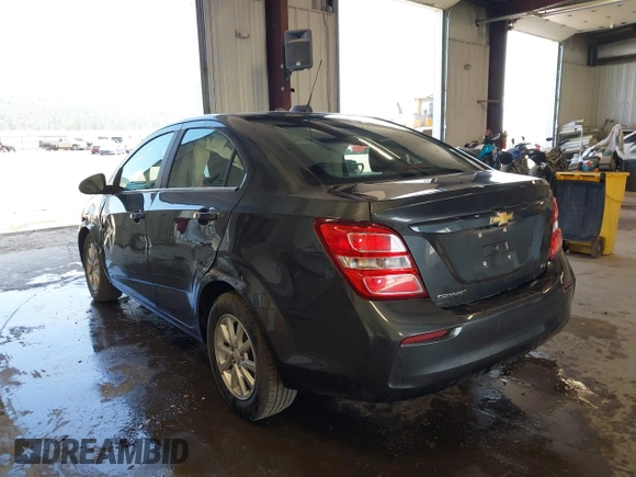 2019 Chevrolet Sonic LT z VIN 1G1JD5SB7K4107202, wystawiony jako IAAI lot #42430865 z przebiegiem 81 359 mil mil oraz . Historia ofert i sprzedaży dostępna na DreamBid. Obrazek 3.