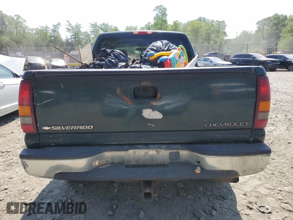 2001 Chevrolet Silverado 1500HD LS z VIN 1GCGC13U31F192944, wystawiony jako Copart lot #55082495 z przebiegiem 248 988 mil mil oraz Szkoda całkowita • Salvage title. Historia ofert i sprzedaży dostępna na DreamBid. Obrazek 6.