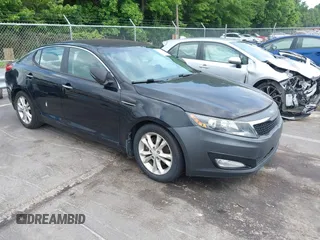 2012 Kia Optima EX z VIN 5XXGN4A78CG035729, wystawiony jako IAAI lot #42394149 z przebiegiem 158 557 mil mil oraz . Historia ofert i sprzedaży dostępna na DreamBid. Obrazek 1.