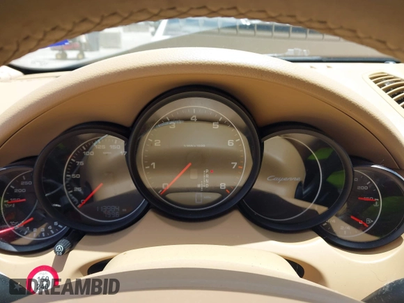 2013 Porsche Cayenne с VIN WP1AA2A23DLA13020, выставлен на аукционе IAAI как лот 42560111 с пробегом 113 984 миль миль и . История ставок и продаж доступна на DreamBid. Изображение 7.