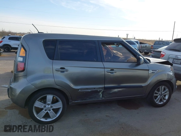2011 Kia Soul + with VIN KNDJT2A27B7215666, listed as a IAAI auction lot 41600060 with 185,480 mi miles. Bid and sale history available at carsss.com. Image 13.