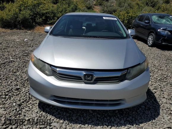 2012 Honda Civic LX z VIN 19XFB2F53CE373385, wystawiony jako Copart lot #51335755 z przebiegiem 188 159 mil mil oraz Szkoda całkowita • Salvage title. Historia ofert i sprzedaży dostępna na DreamBid. Obrazek 5.