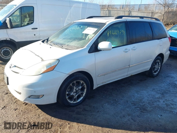 2006 Toyota Sienna XLE z VIN 5TDBA22C16S072064, wystawiony jako IAAI lot #41669738 z przebiegiem 201 678 mil mil oraz . Historia ofert i sprzedaży dostępna na DreamBid. Obrazek 2.