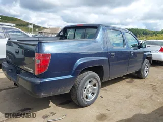 2011 Honda Ridgeline RT with VIN 5FPYK1F20BB001723, listed as a IAAI auction lot 40376797 with 167,706 mi miles. Bid and sale history available at carsss.com. Image 4.
