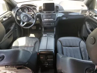 2017 Mercedes-Benz GLS 450 z VIN 4JGDF6EE3HA854652, wystawiony jako Copart lot #54886445 z przebiegiem 129 672 mil mil oraz Szkoda całkowita • Salvage title. Historia ofert i sprzedaży dostępna na DreamBid. Obrazek 8.