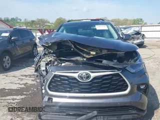 2021 Toyota Highlander L with VIN 5TDZZRAH3MS523182, listed as a IAAI auction lot 42052236 with 62,721 mi miles and . Bid and sale history available at DreamBid. Image 6.