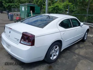 2010 Dodge Charger SXT z VIN 2B3CA3CV0AH256253, wystawiony jako IAAI lot #42199550 z przebiegiem 199 908 mil mil oraz . Historia ofert i sprzedaży dostępna na DreamBid. Obrazek 4.