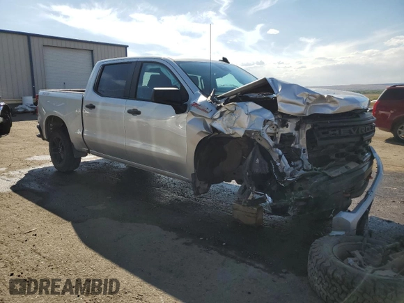 2022 Chevrolet Silverado 1500 Custom Trail Boss with VIN 3GCPDCED1NG620908, listed as a Copart auction lot 74954494 with 76,529 mi miles and Salvage Title. Bid and sale history available at DreamBid. Image 4.