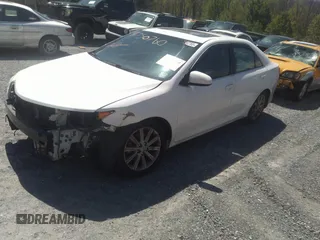 2014 Toyota Camry L with VIN 4T4BF1FK0ER340899, listed as a IAAI auction lot 41750760 with 179,934 mi miles. Bid and sale history available at carsss.com. Image 2.