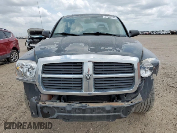 2005 Dodge Dakota ST z VIN 1D7HE28K35S235225, wystawiony jako Copart lot #57684725 z przebiegiem 184 546 mil mil oraz Szkoda całkowita • Salvage title. Historia ofert i sprzedaży dostępna na DreamBid. Obrazek 5.
