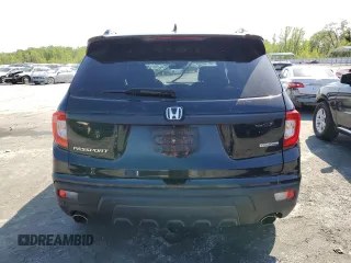 2019 Honda Passport Touring with VIN 5FNYF7H90KB000193, listed as a Copart auction lot 52402915 with 120,968 mi miles and Salvage title. Bid and sale history available at DreamBid. Image 6.