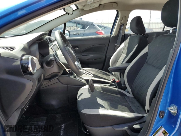 2020 Nissan Versa SV z VIN 3N1CN8EV4LL870555, wystawiony jako Copart lot #56650675 z przebiegiem 49 724 mil mil oraz Szkoda całkowita • Salvage title. Historia ofert i sprzedaży dostępna na DreamBid. Obrazek 7.