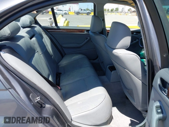 2000 BMW 3 Series 323i with VIN WBAAM3346YCA89155, listed as a IAAI auction lot 42534172 with 194,656 mi miles and . Bid and sale history available at DreamBid. Image 8.