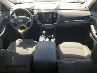 2018 Chevrolet Traverse LS z VIN 1GNERFKW5JJ255102, wystawiony jako Copart lot #56252255 z przebiegiem 82 385 mil mil oraz Szkoda całkowita • Salvage title. Historia ofert i sprzedaży dostępna na DreamBid. Obrazek 8.