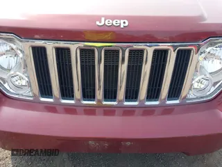 2008 Jeep Liberty Limited z VIN 1J8GN58KX8W270437, wystawiony jako IAAI lot #42473596 z przebiegiem 194 936 mil mil oraz . Historia ofert i sprzedaży dostępna na DreamBid. Obrazek 6.