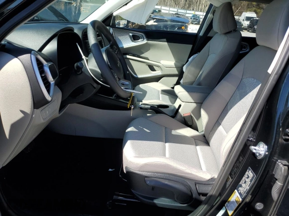 2024 Kia Soul S with VIN KNDJ23AUXR7237178, listed as a Copart auction lot 48036445 with 10,809 mi miles and Salvage Title. Bid and sale history available at DreamBid. Image 7.