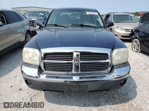 2005 Dodge Dakota SLT with VIN 1D7HW48NX5S226475, listed as a Copart auction lot 70230594 with 47,872 mi miles and Salvage Title. Bid and sale history available at carsss.com. Image 5.
