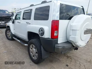 2008 Hummer H3 SUV with VIN 5GTEN13E588152981, listed as a IAAI auction lot 41849252 with 173,428 mi miles and . Bid and sale history available at DreamBid. Image 3.