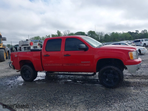 2010 GMC Sierra 1500 SLE with VIN 3GTRKVE33AG214902, listed as a IAAI auction lot 41941809 with 294,740 mi miles. Bid and sale history available at carsss.com. Image 13.