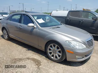 2007 Mercedes-Benz S 550 z VIN WDDNG71X57A047640, wystawiony jako IAAI lot #42340164 z przebiegiem 161 143 mil mil oraz . Historia ofert i sprzedaży dostępna na DreamBid. Obrazek 1.
