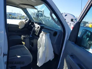 2012 Ford Econoline Passenger XL с VIN 1FBSS3BLXCDA01332, выставлен на аукционе IAAI как лот 38521947 с пробегом Не указан миль и . История ставок и продаж доступна на DreamBid. Изображение 5.