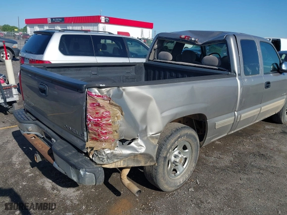 1999 Chevrolet Silverado 1500 LS with VIN 2GCEC19T0X1205414, listed as a IAAI auction lot 41971238 with 208,712 mi miles. Bid and sale history available at carsss.com. Image 6.