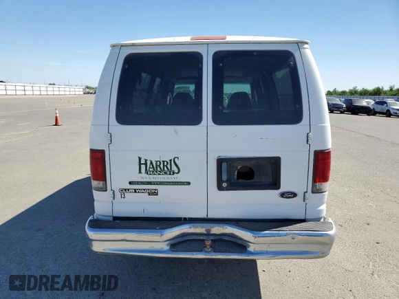 1998 Ford Econoline Wagon XL z VIN 1FBSS31LXWHA93170, wystawiony jako Copart lot #52535235 z przebiegiem 110 847 mil mil oraz Czysty tytuł • Clean title. Historia ofert i sprzedaży dostępna na DreamBid. Obrazek 6.