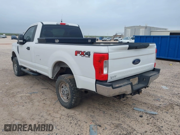 2019 Ford Super Duty F-250 SRW XL with VIN 1FTBF2B62KED26134, listed as a IAAI auction lot 41908568 with 114,259 mi miles. Bid and sale history available at carsss.com. Image 3.