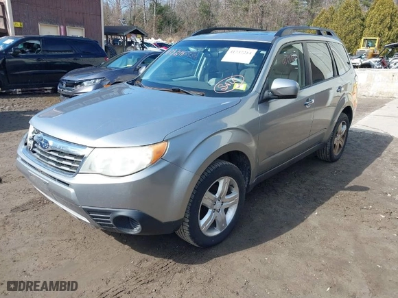 2009 Subaru Forester (Natl) X w/Premium Pkg with VIN JF2SH63679H736129, listed as a IAAI auction lot 41737214 with 114,923 mi miles. Bid and sale history available at carsss.com. Image 2.