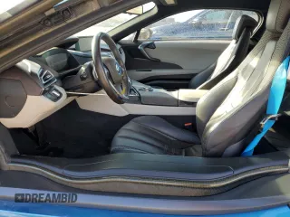 2016 BMW i8 z VIN WBY2Z2C54GV675234, wystawiony jako Copart lot #74126583 z przebiegiem 6272 mil mil oraz Szkody całkowita. Historia ofert i sprzedaży dostępna na DreamBid. Obrazek 7.