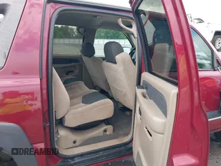 2004 Chevrolet Avalanche z VIN 3GNEC12T04G119654, wystawiony jako IAAI lot #42236589 z przebiegiem 274 386 mil mil oraz . Historia ofert i sprzedaży dostępna na DreamBid. Obrazek 8.