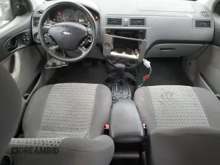 2006 Ford Focus S with VIN 1FAHP34N66W199170, listed as a Copart auction lot 82226114 with 193,281 mi miles and Non Repairable. Bid and sale history available at carsss.com. Image 8.