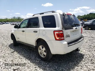 2008 Ford Escape XLT with VIN 1FMCU93138KC15216, listed as a Copart auction lot 61756845 with 192,999 mi miles and Clean title. Bid and sale history available at DreamBid. Image 2.